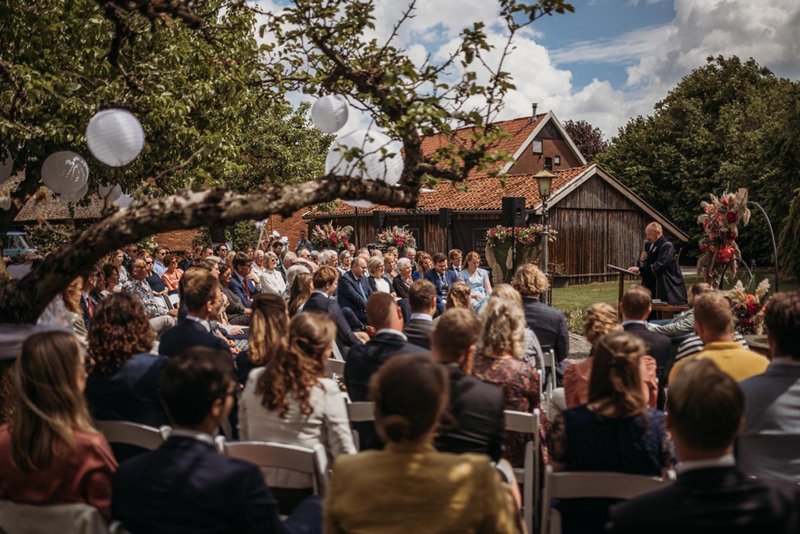 Heiraten Vor- und Nachteile Ich würde gerne wissen, ob eine Heirat für den Mann wirklich nur Nachteile bringt. Gibt es irgendwo einen Rechner um abzuschätzen wieviel höher die Steuerbelastung ist für Doppelverdiener-Ehepaare im Vergleich zum Konkubinat?